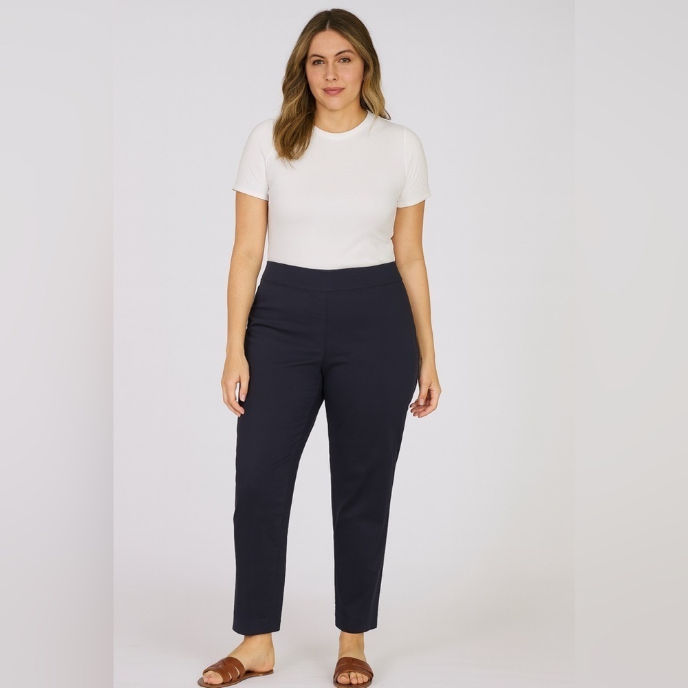 Ellen Tracy Women's Navy Pants.   Size-Medium